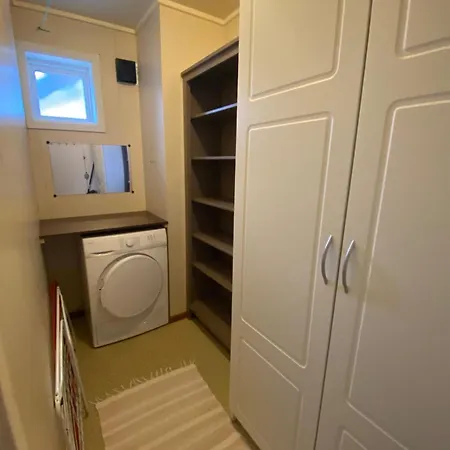 Mehamn, Holmeveien 10 On Ground Floor Apartman Mehamn